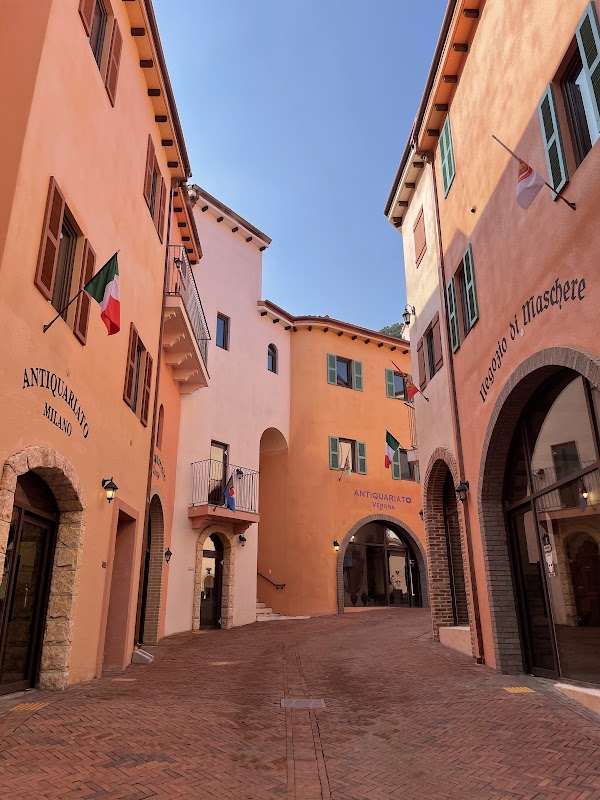 Italia Village Pinocchio & Da Vinci 5