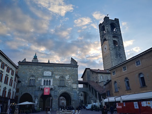 Piazza Vecchia 1