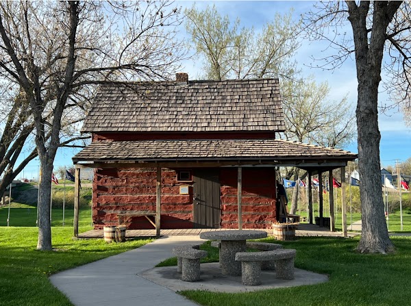 Geographic Center of the Nation Monument 2