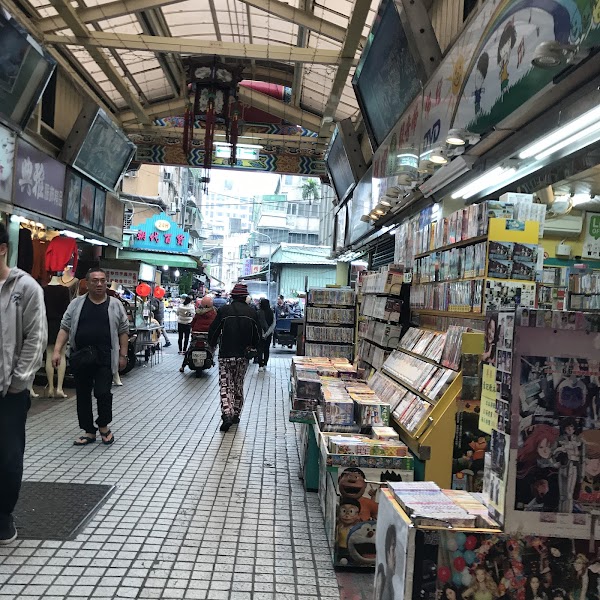 Huaxi Street Night Market 4