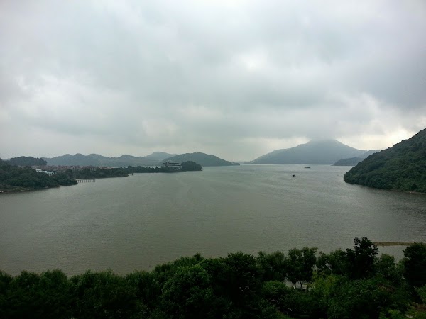 Qingshanhu Scenic Spot 5
