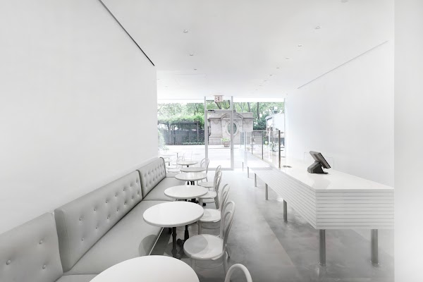 Lady M Cake Boutique - Bryant Park 1