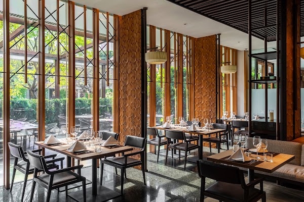 Vela Bhirom Restaurant - ร้านอาหารเวฬาภิรมย์ 1