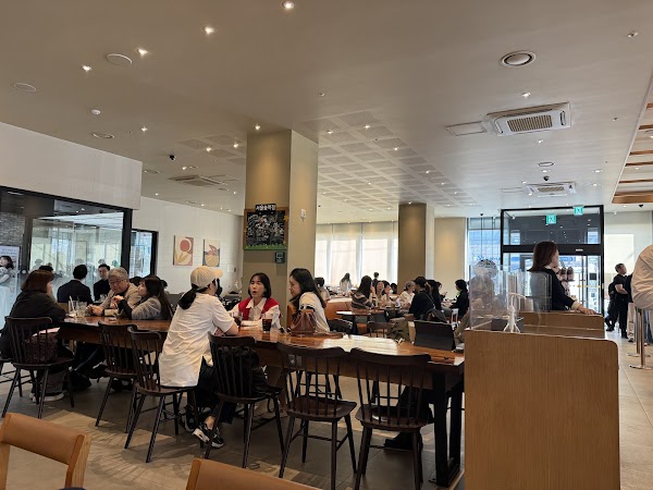 Starbucks Seoul Forest Station 4