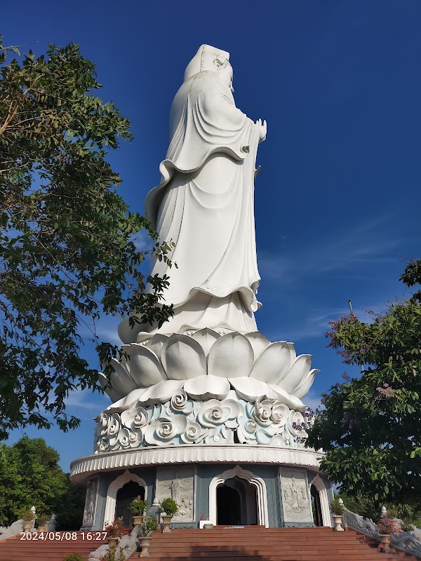Lady Buddha 1
