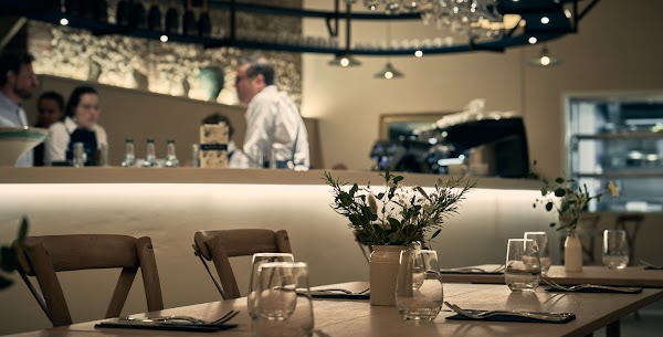 Wiston Estate Winery and Chalk Restaurant 4