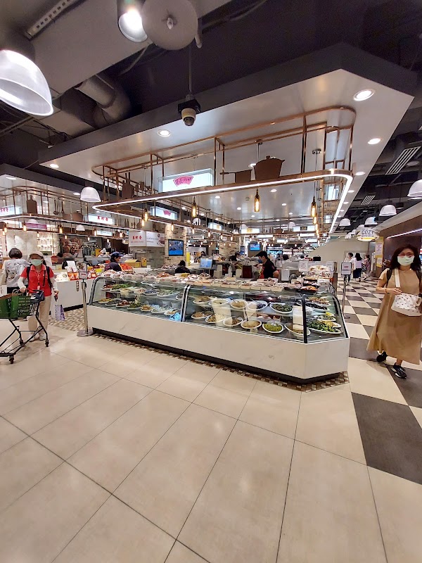 Far Eastern SOGO Taipei Fuxing Store 4