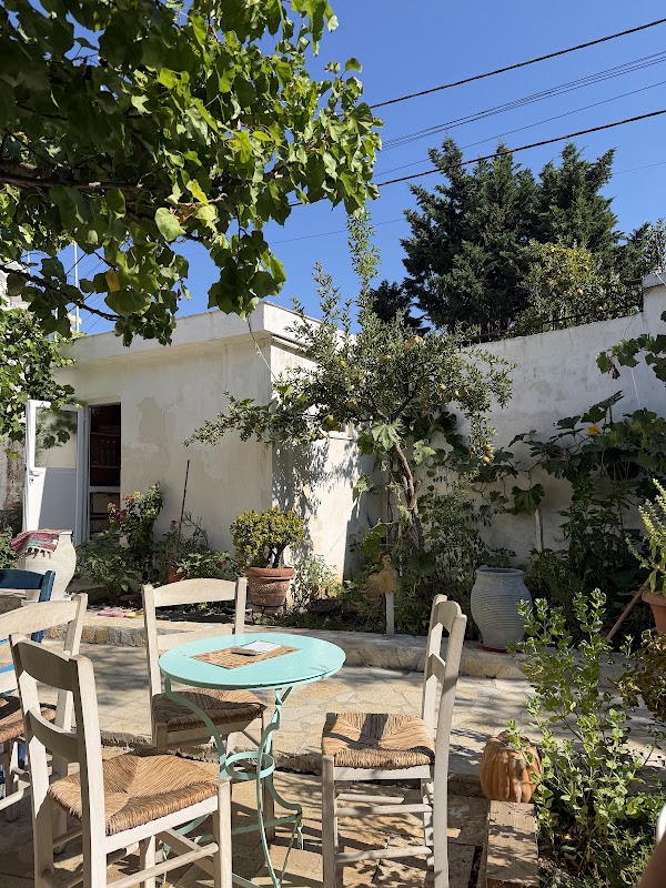 Eleni’s Country Breakfast & Boutique 5