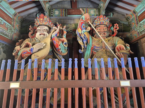 Seoraksan Sinheungsa Temple 4