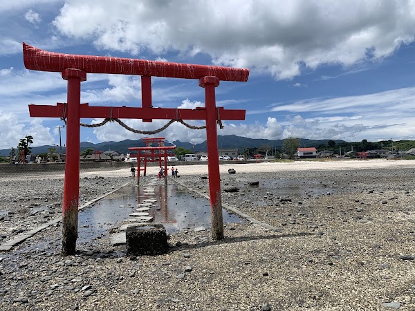 Floating Torii Gate of Ōuo Shrine 5