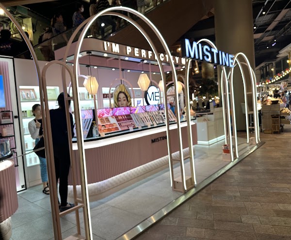 Mistine Beauty Shop ICONSIAM 1