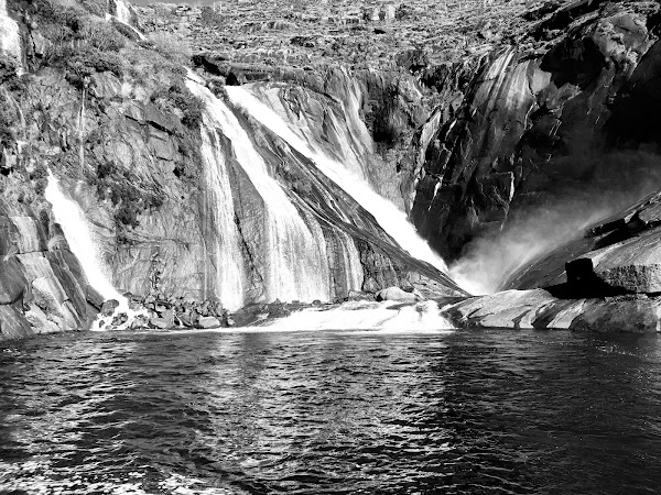 Ézaro waterfall 3