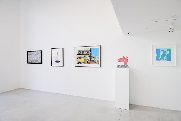Hang-Up Gallery