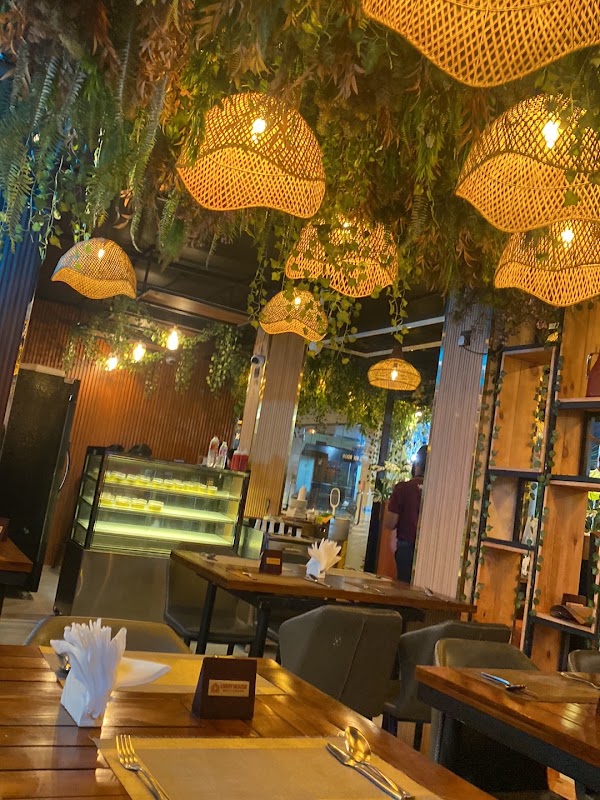 Light House Multi Cuisine Restaurant & Residence - Thalwatta 3
