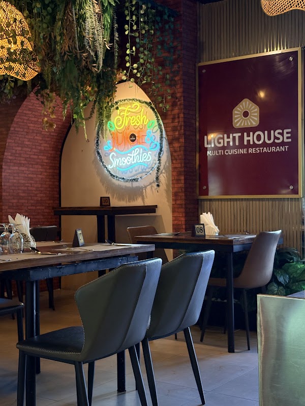 Light House Multi Cuisine Restaurant & Residence - Thalwatta 2