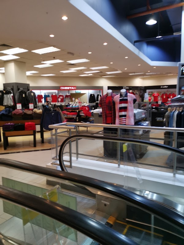 Holiday Plaza 4