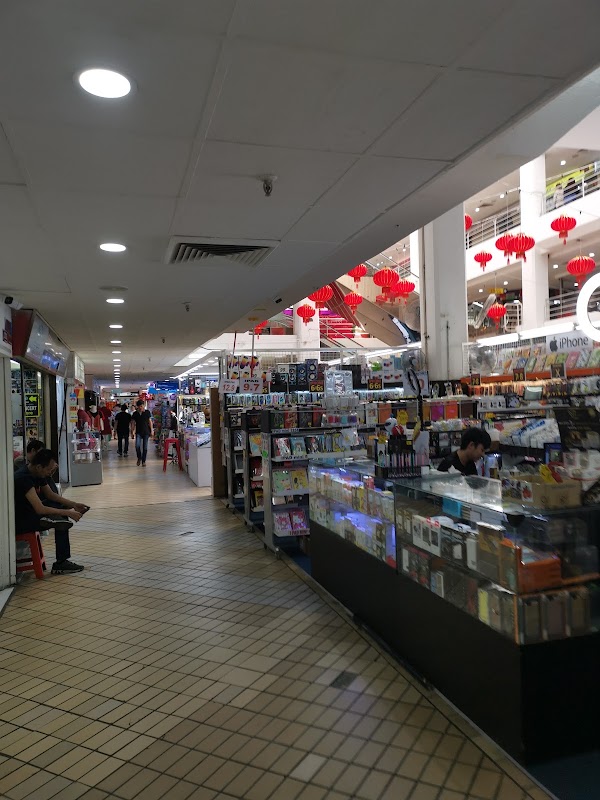 Holiday Plaza 2
