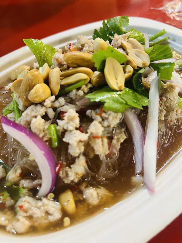 Khon Chang Yum (ฅนช่างยำ) Pracha Uthit 17 (ประชาอุทิศ 17)