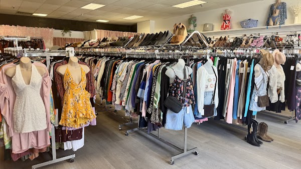ANNA'S FASHION STUDIO 4