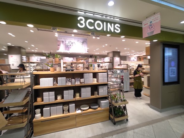 3COINS in Whity Umeda 1