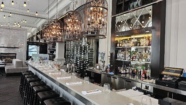 Brasserie 701 5