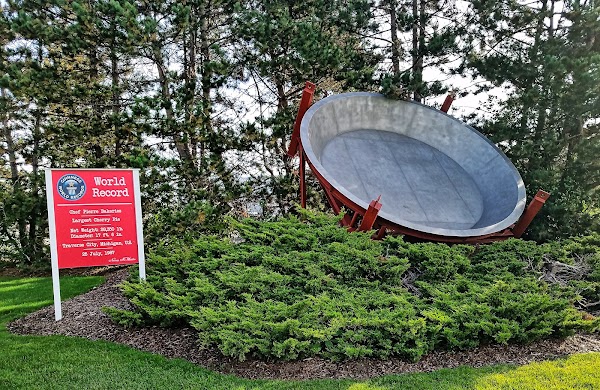 World's Largest Cherry Pie Pan