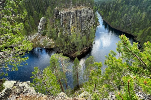 Ristikallio Cliffs