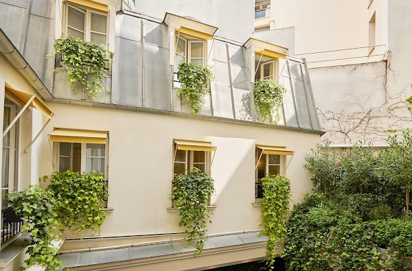 Le Burgundy Paris