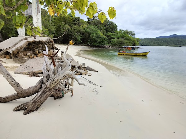 White sand beach Of Parama Koh Chang Resort 3