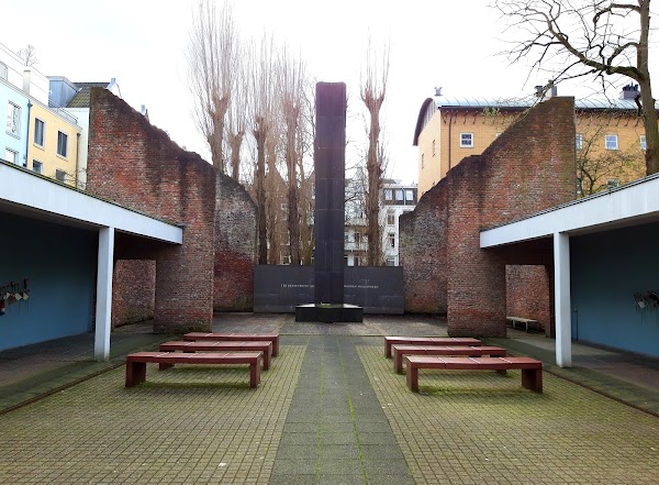 Holocaust Memorial & Dutch Theater (Jewish Cultural Quarter) 5
