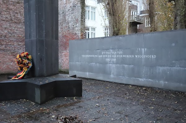 Holocaust Memorial & Dutch Theater (Jewish Cultural Quarter) 2