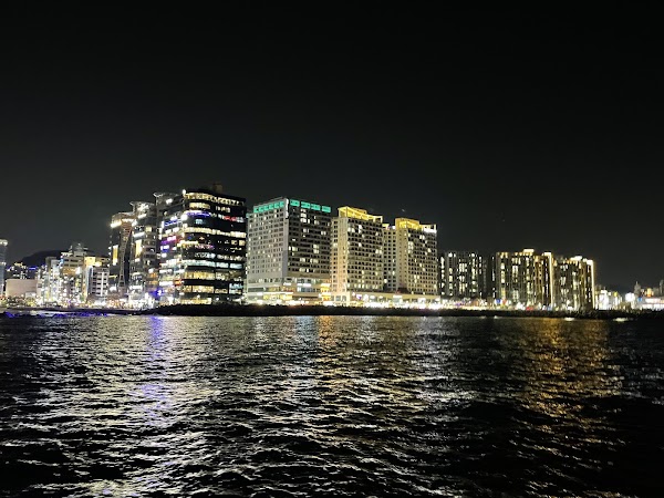 The Yacht 3