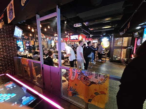 Beer Pong Bar GROVE Shinjuku 4