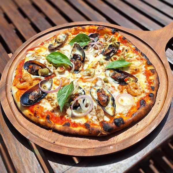 Suisse Pizzeria 5