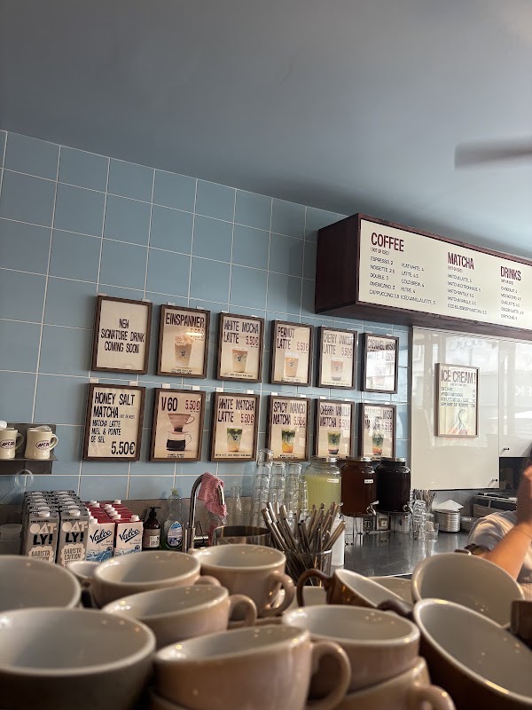 APT.20 COFFEE SHOP 2