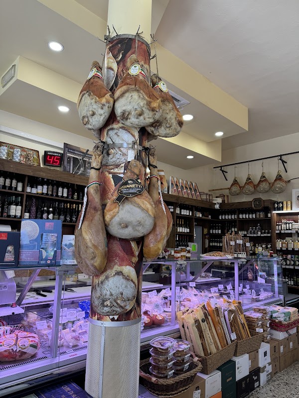 Antica Salumeria Alimentaria Rastelli 2