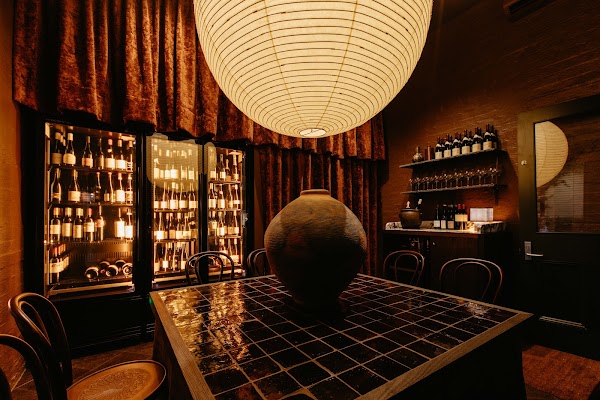 Albert's Wine Bar