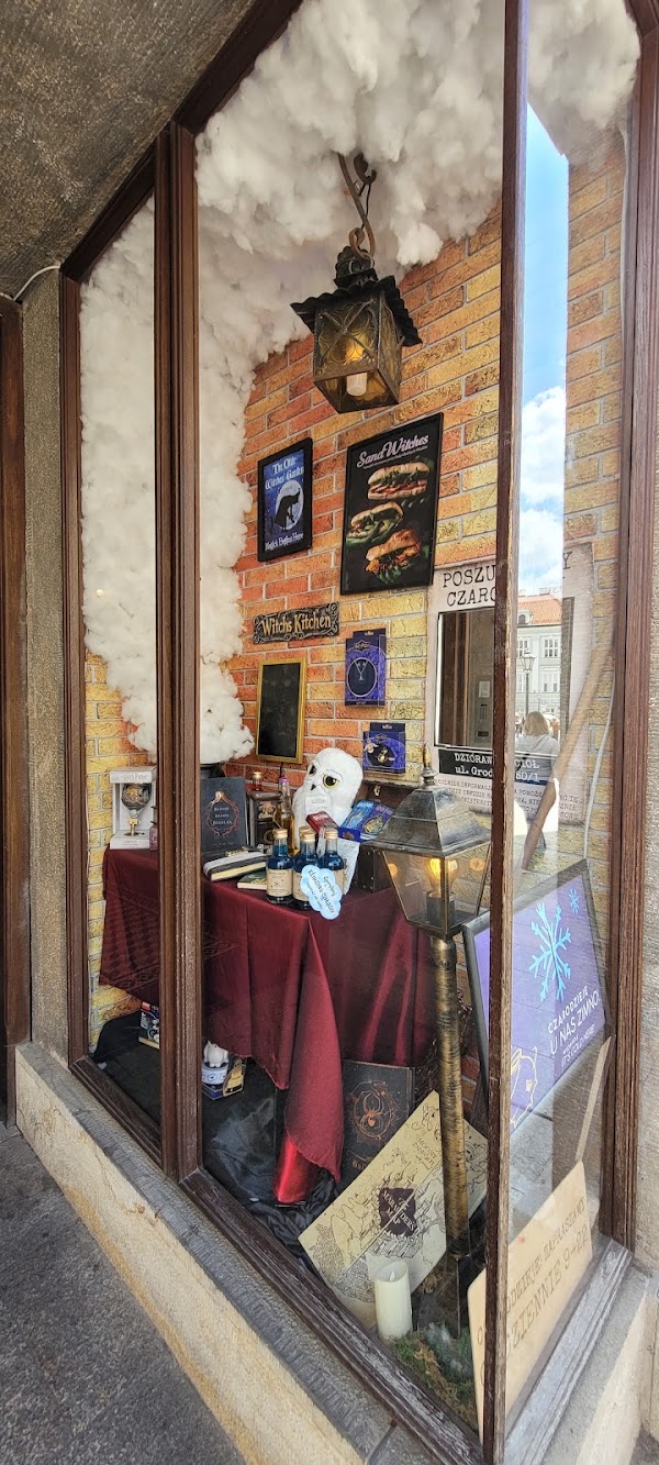 The Leaky Cauldron 2