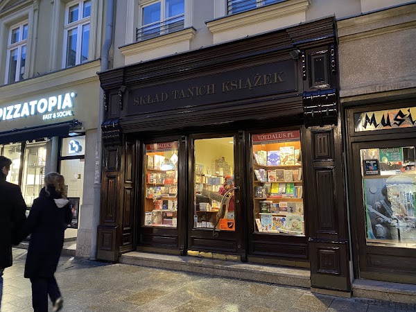 Skład tanich książek 1