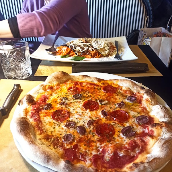 Catania Social Club | Ristorante, Pizzeria & Cocktail Bar 3