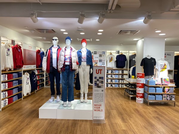 UNIQLO 5th Avenue 4