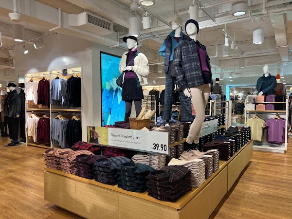 UNIQLO 5th Avenue 2