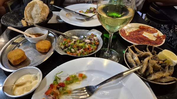 Tapas Bar 52 5