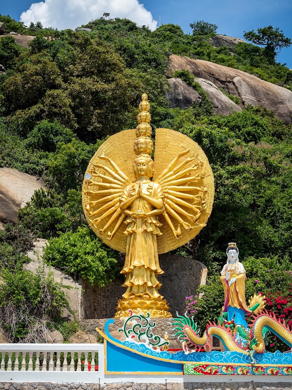 Wat Khao Takiap