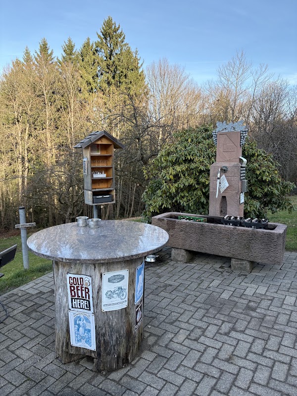 Schnapsbrunnen am Hagenberg 5