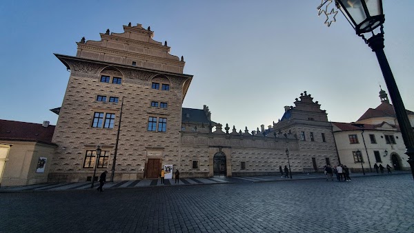 Hradčanské náměstí 4