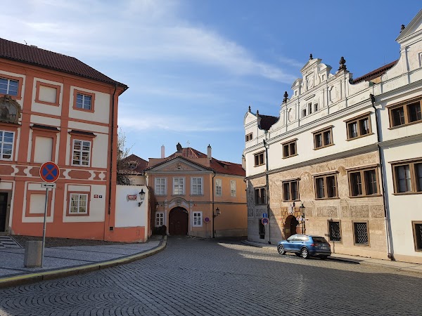 Hradčanské náměstí 3