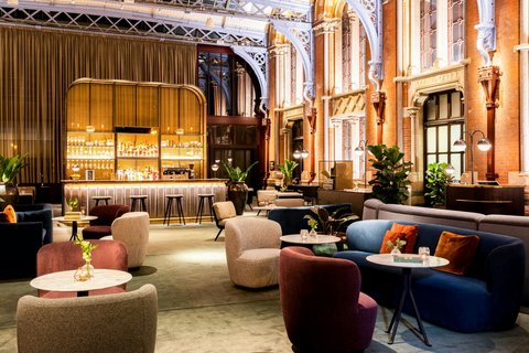 St. Pancras London, Autograph Collection 1