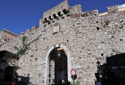 Porta Catania