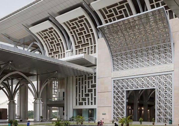 Tuanku Mizan Zainal Abidin Mosque 5